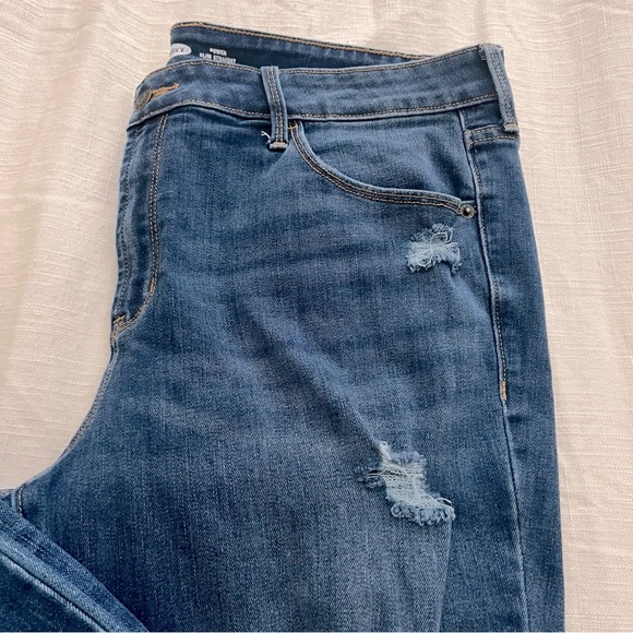 Old Navy Slim Straight Distressed Jeans Women’s Size 16 - Picture 4 of 7